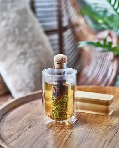 [5359001] THEE INFUSER BOROSILICAAT -IN BAMBOE BOX